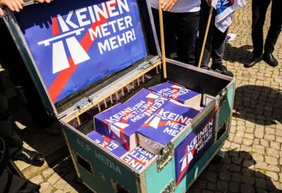 keinenmetermehr_web-0510-min.jpg Miniaturansicht